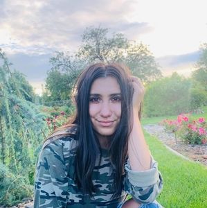 Meet your Posher, Angela